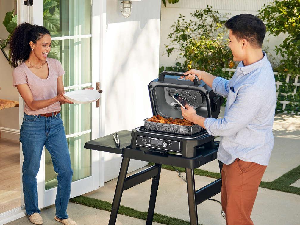 Ninja Woodfire Pro Connect XL Grill & Artisan Pizza Oven Bundle